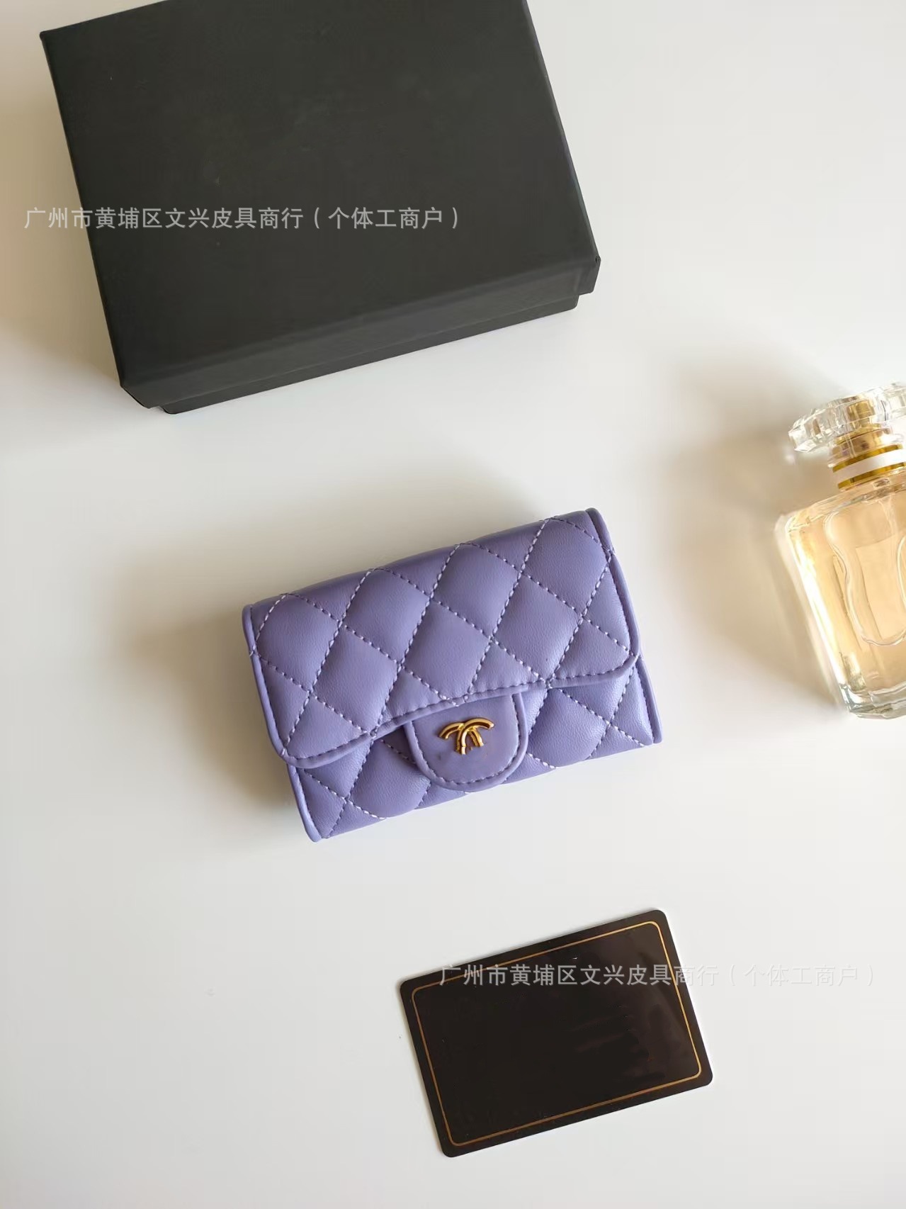 Cartera de cuero corta de diamante de alta calidad, nicho casual, gran capacidad, exquisita, pequeña bolsa de cambio de hebilla fragante.