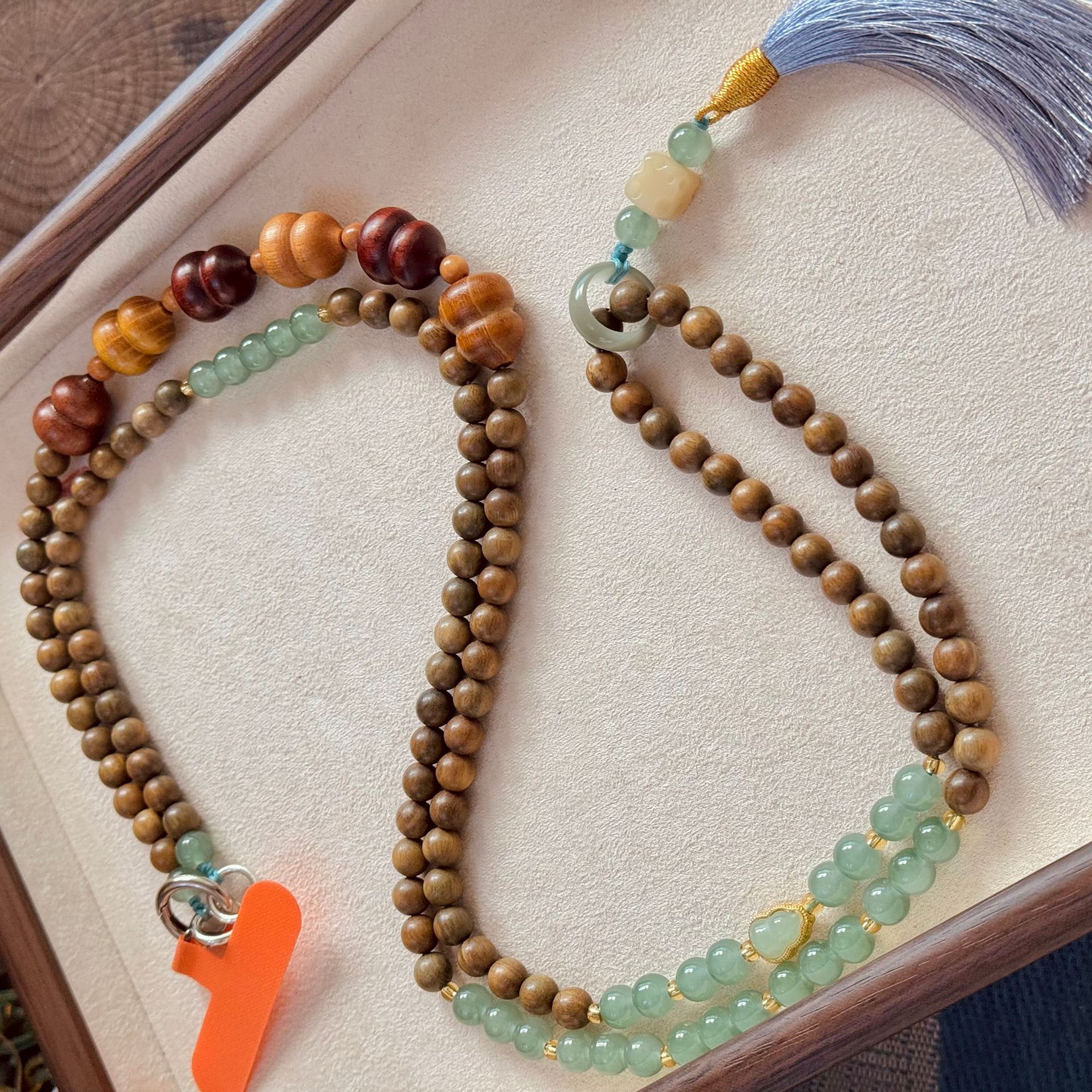 Green sandalwood phone chain, new Chinese-style retro gourd pendant, long beaded lanyard, anti-loss, Chinese-style decorative keychain