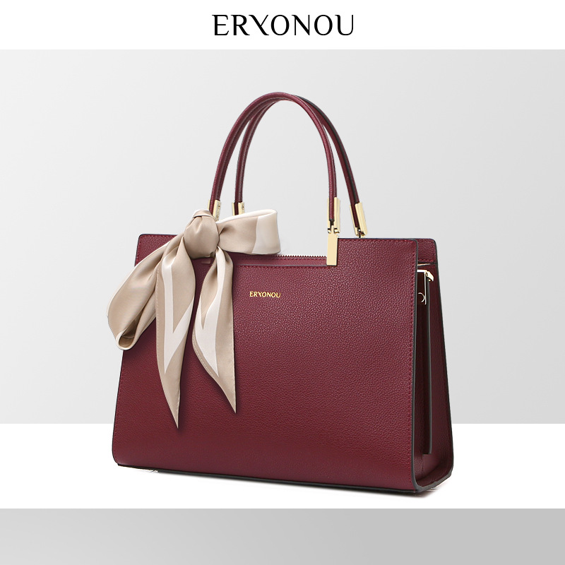 Bolso de Mujer 2025, Nuevo y Elegante Bolso Rojo para Bodas, Estilo Veraniego para Mujeres de Mediana Edad, Bolso de Mano para Suegra