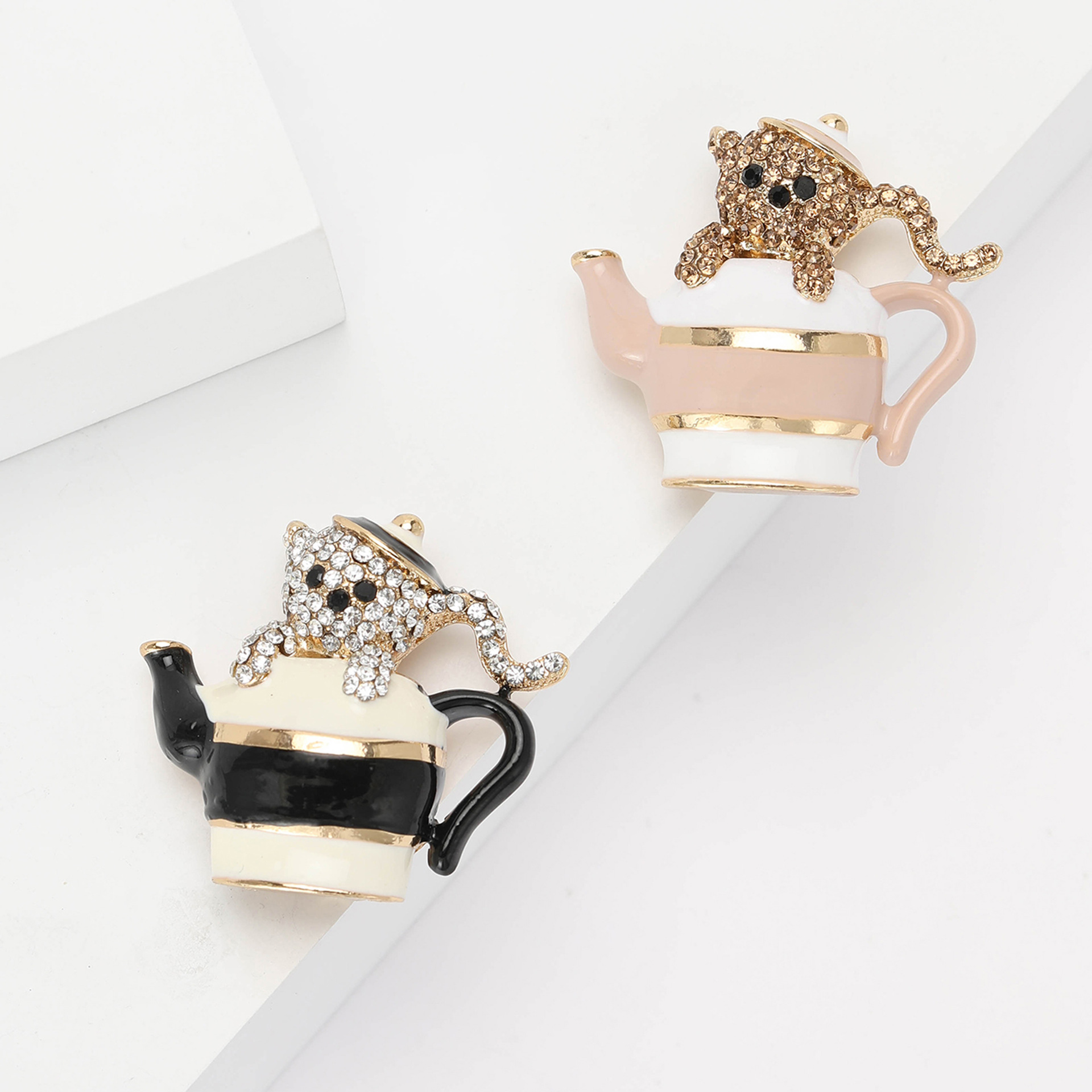 Korean Style Cute Creative Enamel Rhinestone Cup Bear Brooch Fashion All-match Men's and Women's Clothing Corsage Jewelry Pin