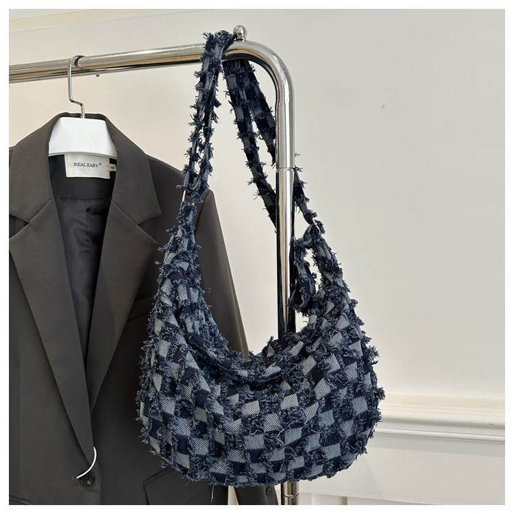 Casual and fashionable crossbody bag 2025 new style large-capacity simple checkered single-shoulder bag, personalized and versatile, lightweight underarm bag undefined