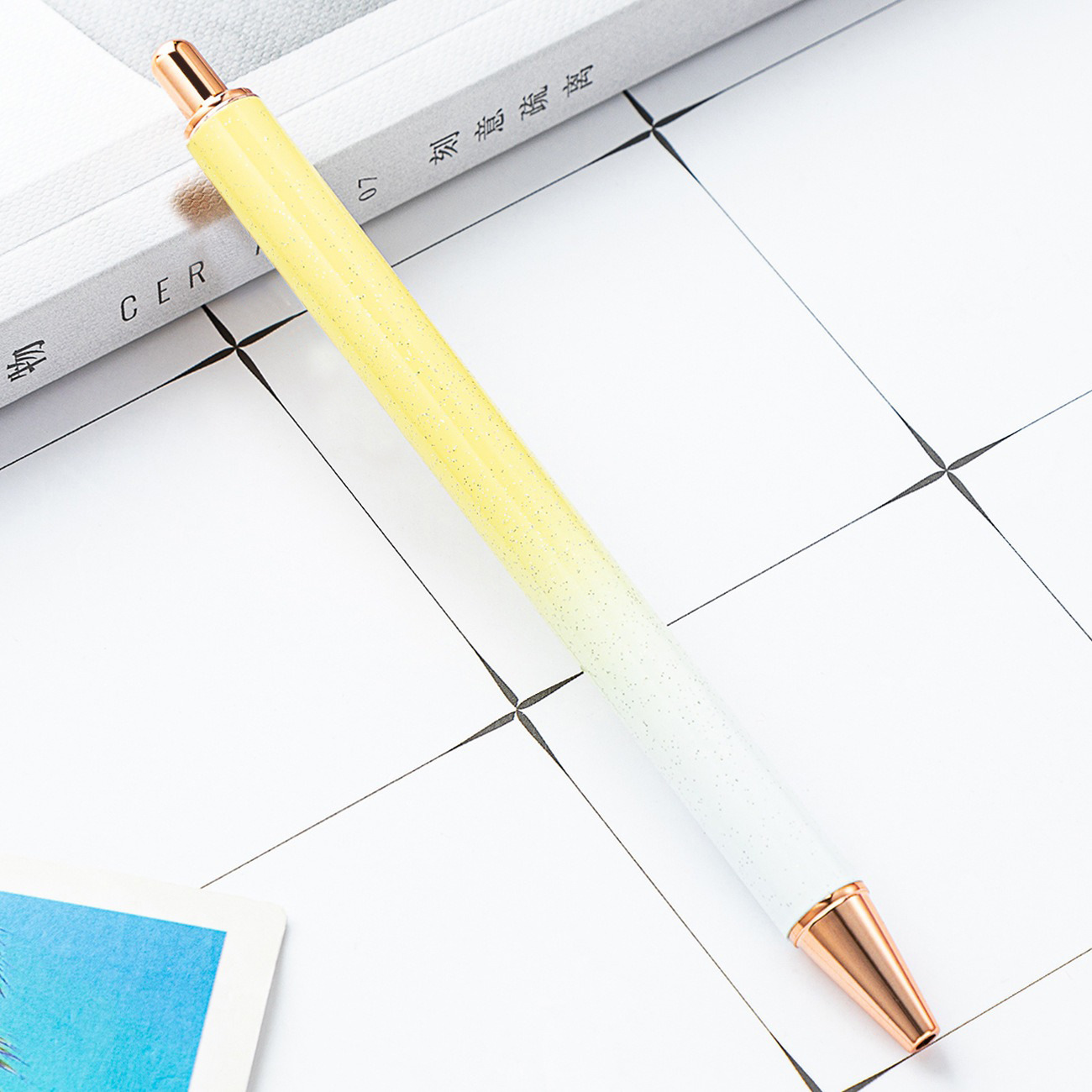 Bolígrafo de prensa de nuevo estilo, brillo creativo, regalo publicitario de metal, bolígrafo, logotipo imprimible, bolígrafo de prensa al por mayor