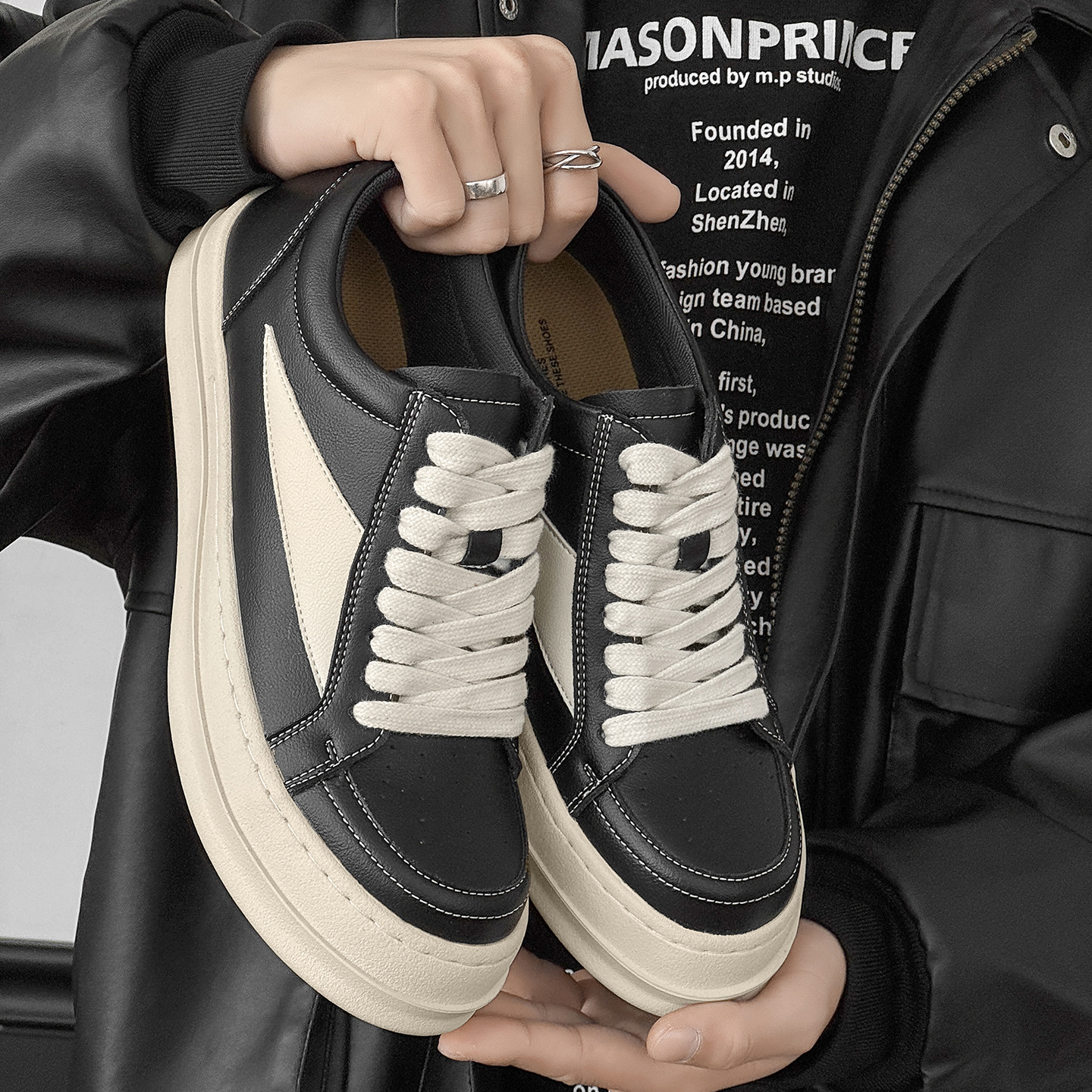 Chaussures décontractées de style triangle inversé, polyvalentes, style skate, sport, américaines, streetwear, plateforme, rétro, pour hommes_voghion.com