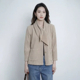 连衣裙;时尚休闲套装;女式T恤