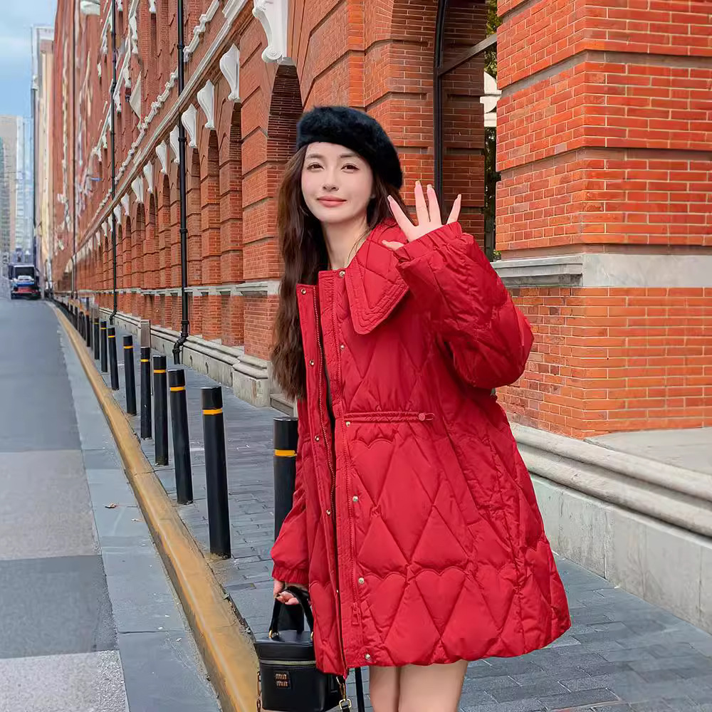 90% white duck down plus-size women's clothing, sweet large lapel, tie-waist down jacket, new winter coat for slightly plump women