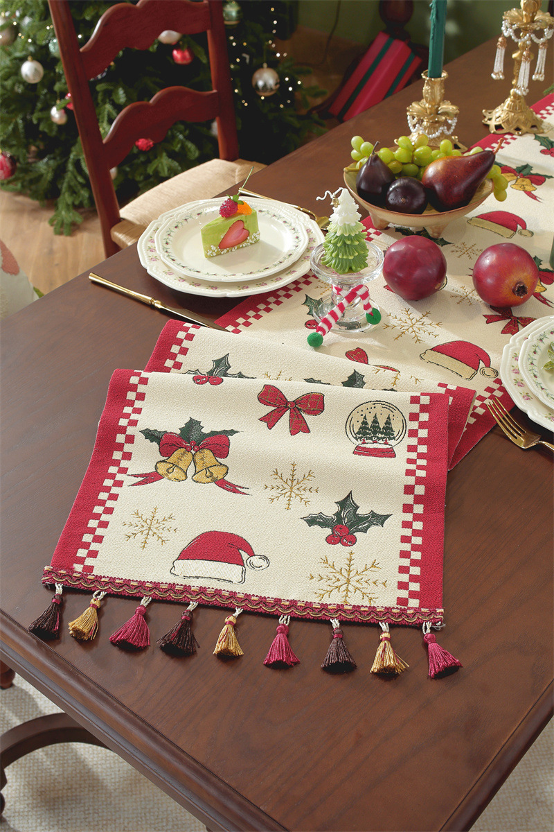 Christmas Jacquard Table Runner With Snowflakes And Santa Hats_voghion.com