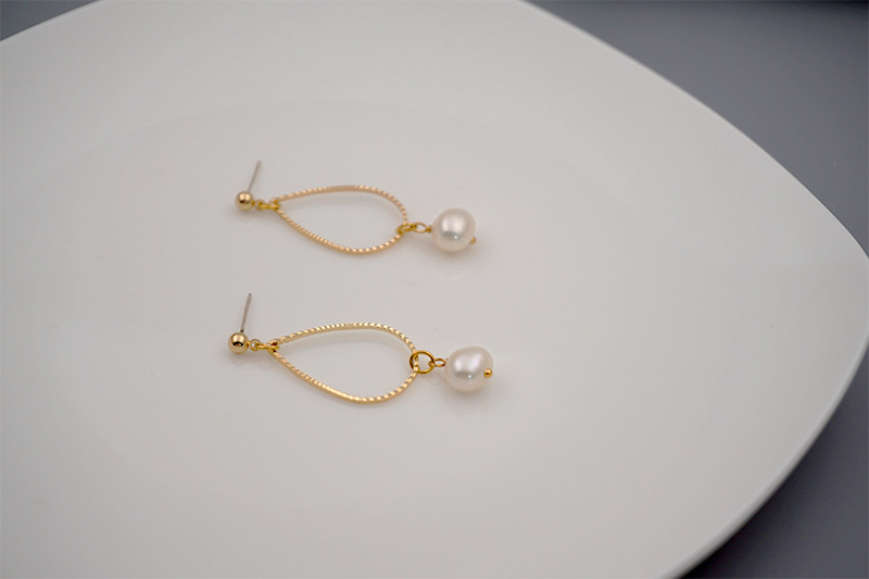 Fashion Irregular Pearl Titanium Steel Copper Drop Earrings 1 Pair