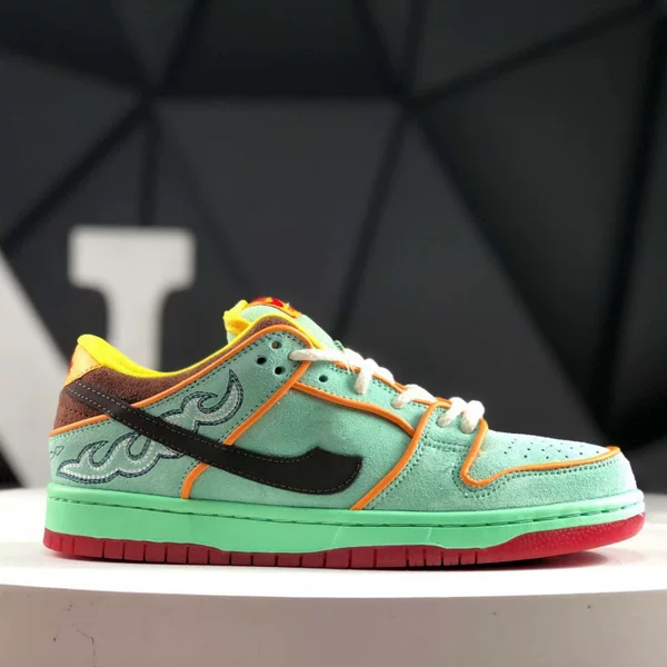 High-quality NK retro sneakers, Dunk Low, black basketball shoes, white and black and orange athletic shoes, fashionable skate shoes