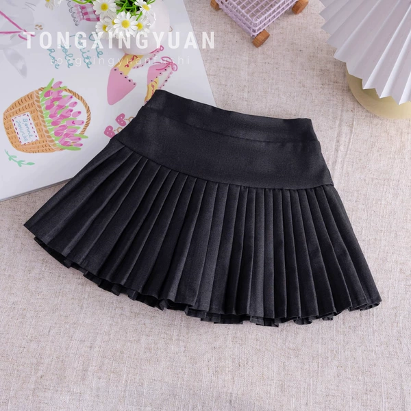Pleated skirt