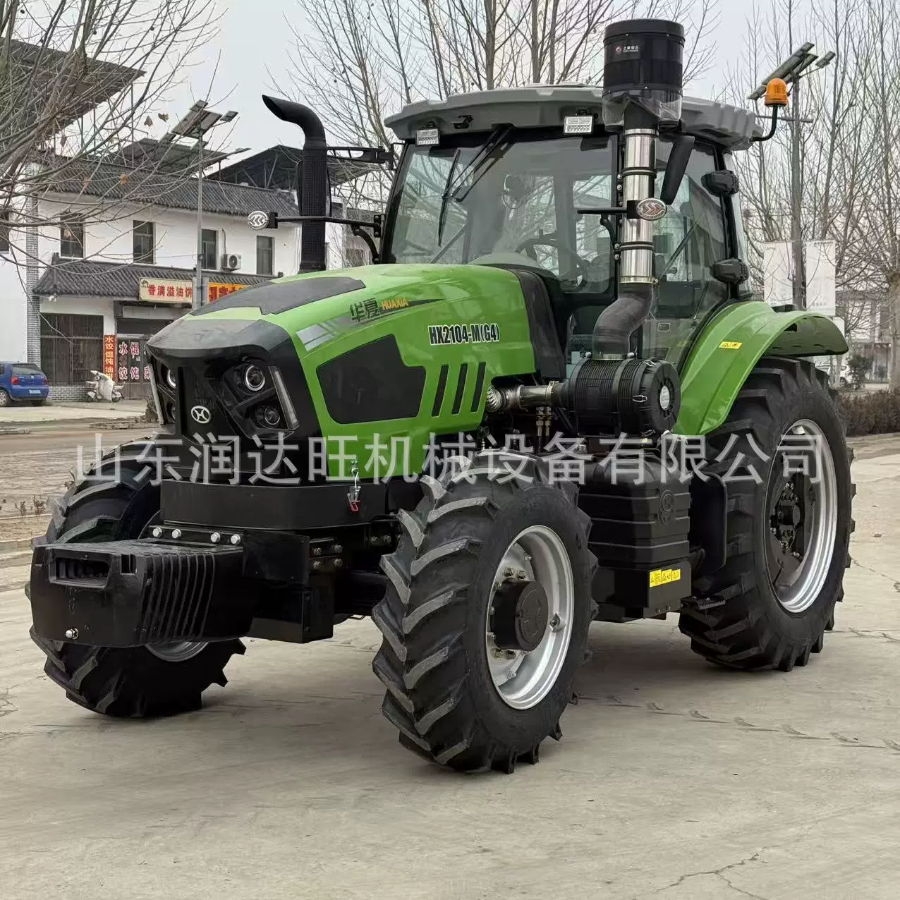 雷沃品牌华夏HX2004四驱拖拉机驾驶舱农田四驱拖拉机耕田机