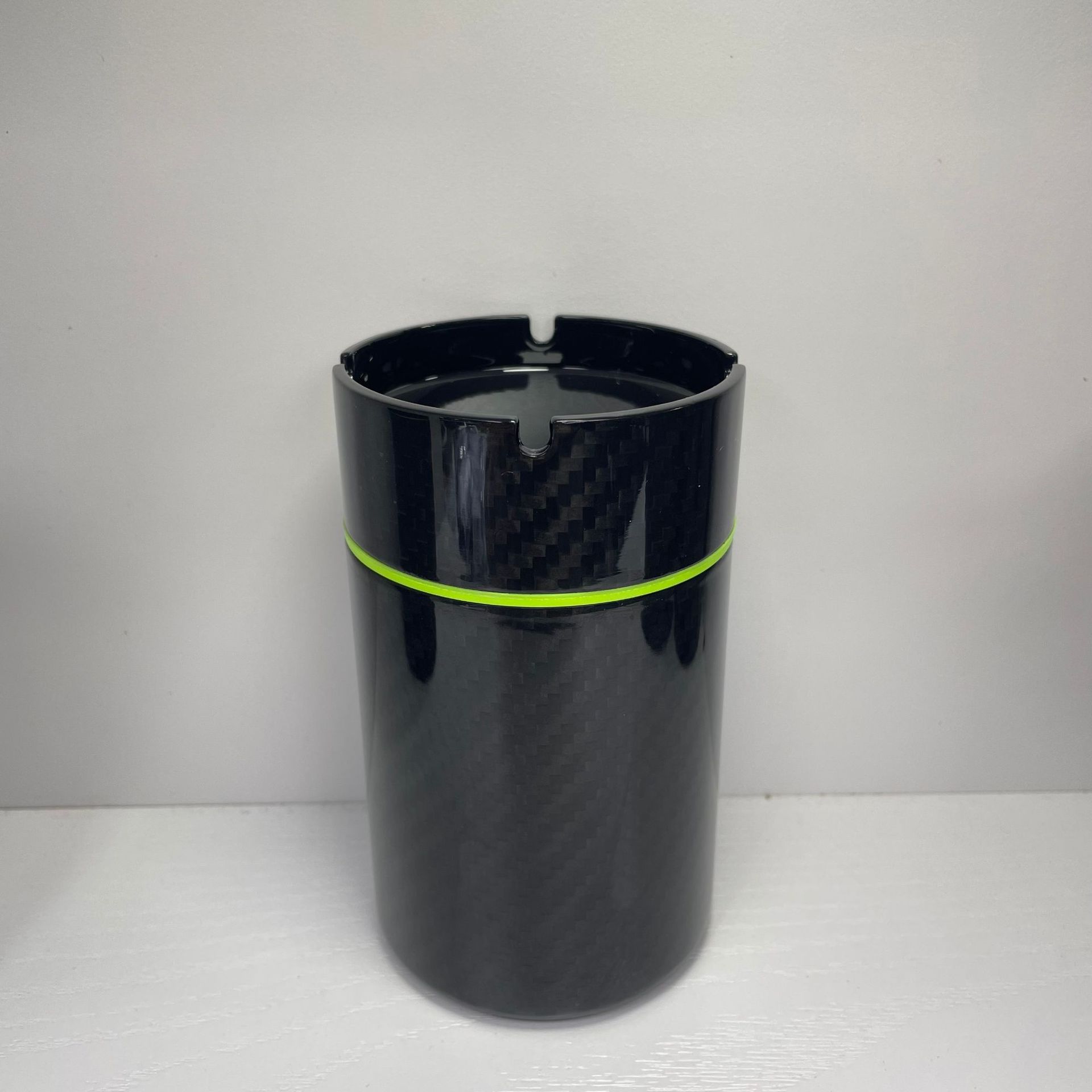 Carbon fiber car ashtray with lid stainless steel car ashtray stainless steel Universal personalized car ashtray