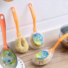 麻繊維の鍋はココナッツをブラシします。