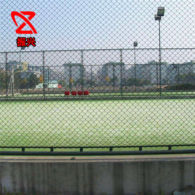 球场围网 篮球运动场围网 学校操场体育场勾花护栏笼式球场护栏网