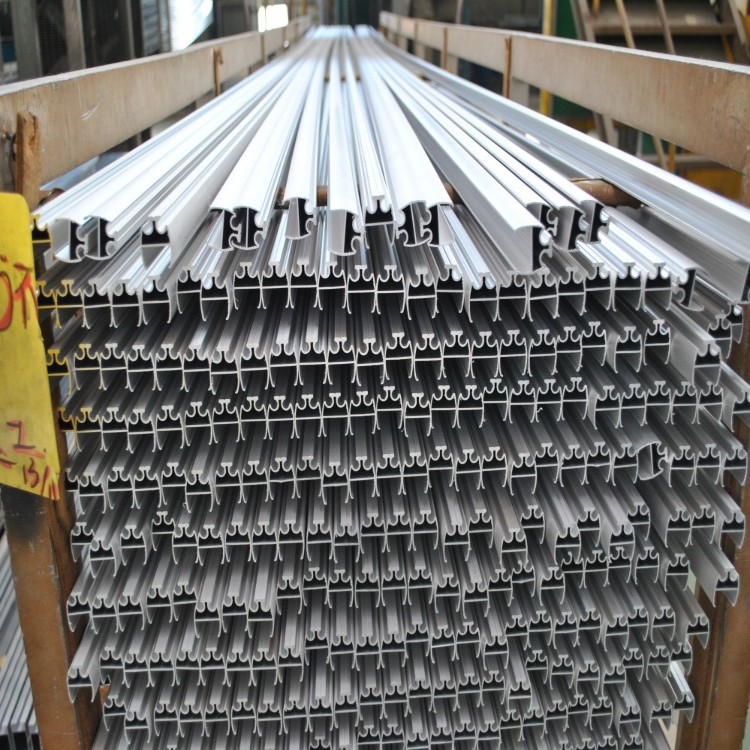 坯料厂家挤压模具定 制铝型材 铝合金流水线工 厂出货 表面银白