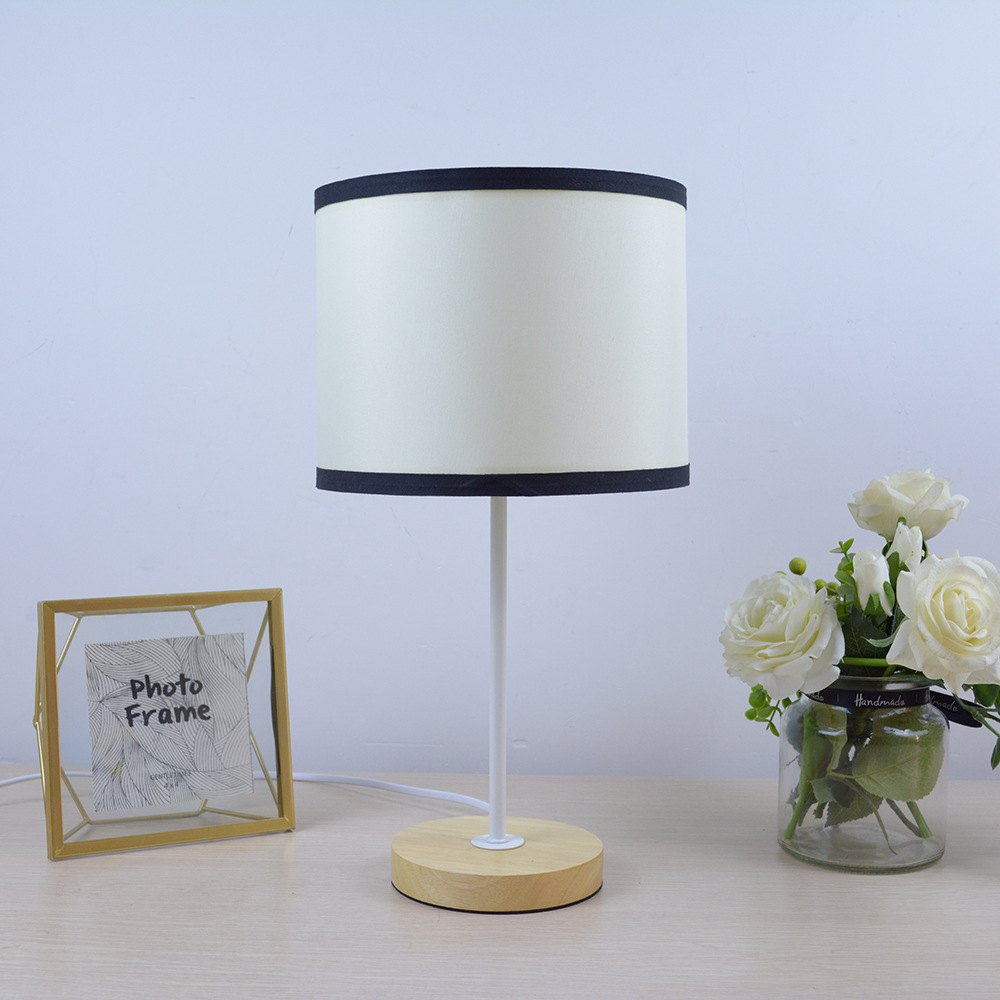 Estilo antiguo americano pantalla de tela lámpara de mesa Hotel estudio dormitorio mesita de noche lámpara nórdico ins estilo enfermería luz de la noche