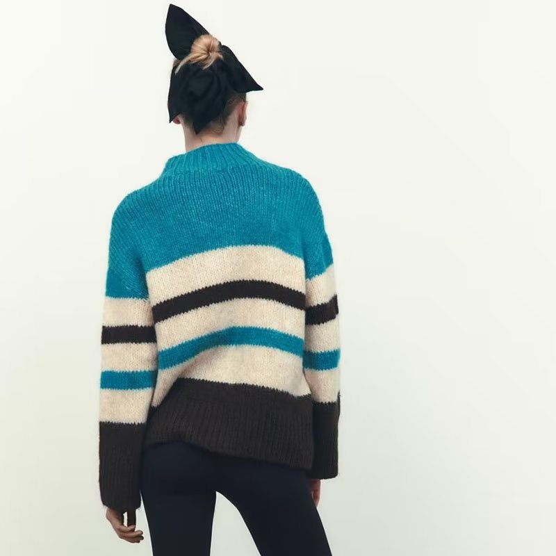 suéter de manga larga con cuello alzado suelto a rayas de color en contraste NSAM139672