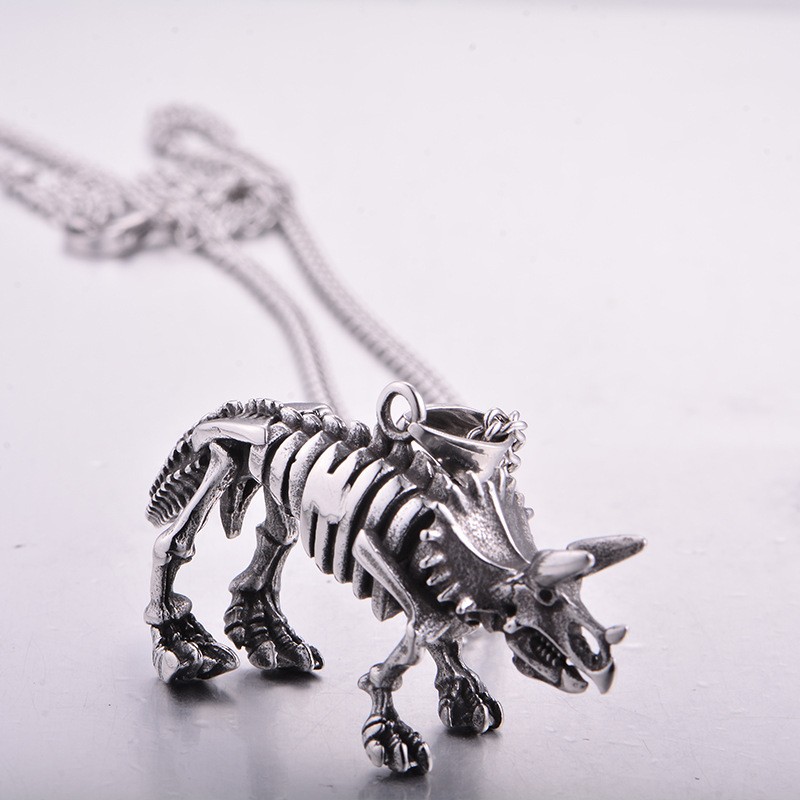 Nuovo ciondolo da uomo in acciaio inossidabile e titanio con scheletro di dinosauro antico, in vendita, collana hip-hop_voghion.com