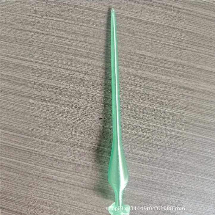 Vase hairpin can be used to style hair with flowers