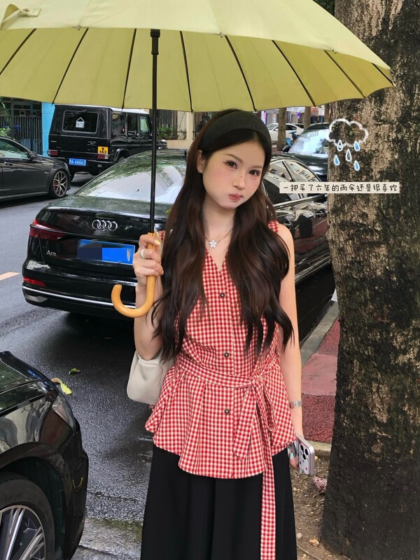Hong Kong Style Retro Red Plaid V-Neck Sleeveless Shirt for Women, 2026 Summer New Model, Tie-Up Commuter Youthful Top Hong Kong Style Retro Red Plaid V-Neck Sleeveless Shirt for Women, 2026 Summer New Model, Tie-Up Commuter Youthful Top