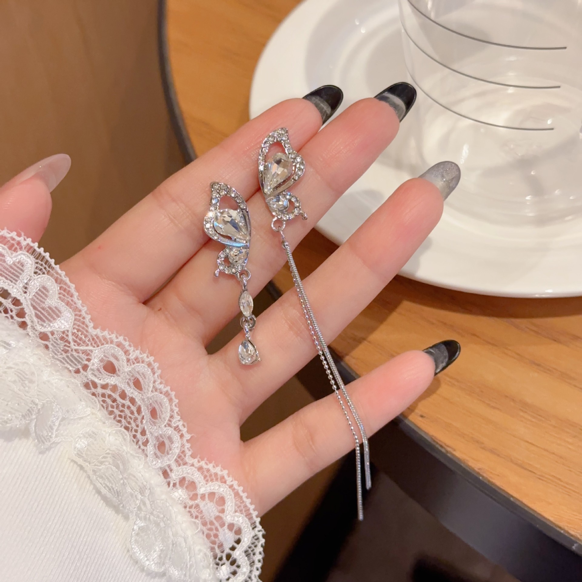 148-不对称蝴蝶蚊香盘耳夹