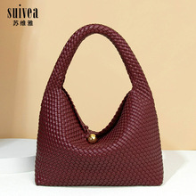 跨境手工编织包包女托特包2025新款大容量手提腋下慵懒风真皮包