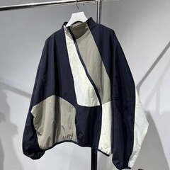 ヨーロッパの商品は色にぶつかって独特な斜めのドアの襟をつなぎ合わせます。