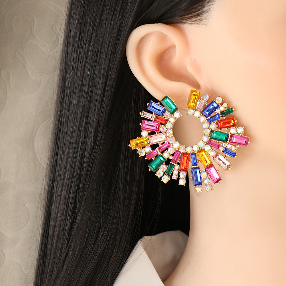 Korean Fashion Diamond Elegant Earrings display picture 24