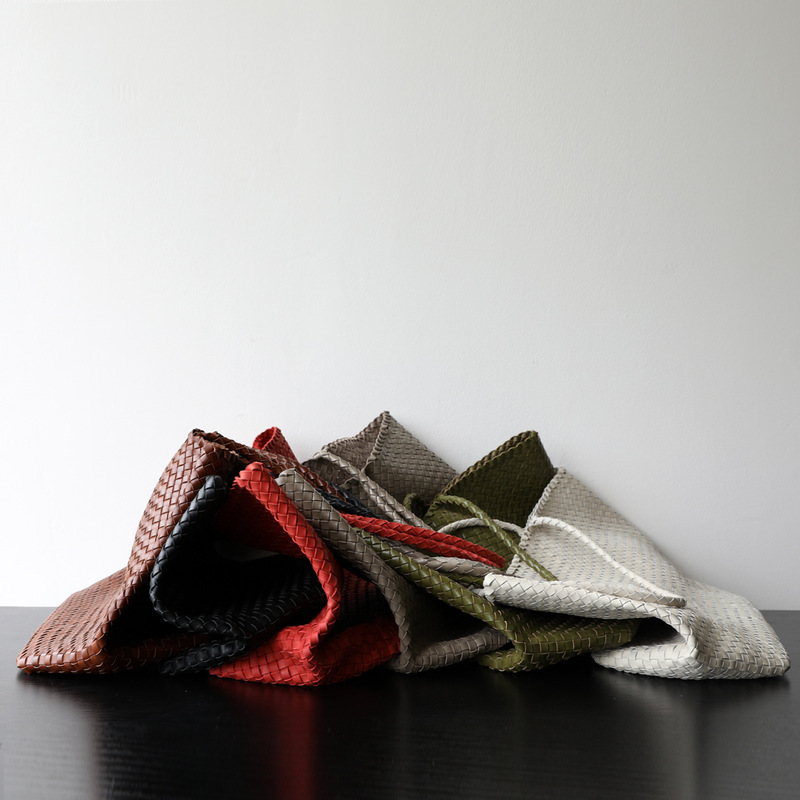 Light Luxury and High-End Retro Large-Capacity Commuting Vegetable-Tanned Cowhide Large Bag Pure Hand-Woven Bag Genuine Leather Tote Bag Light Luxury and High-End Retro Large-Capacity Commuting Vegetable-Tanned Cowhide Large Bag Pure Hand-Woven Bag Genuine Leather Tote Bag