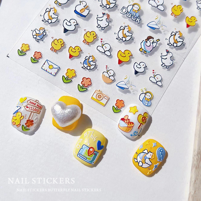 Pegatinas de uñas de estilo japonés en relieve Daisy dibujos animados tridimensional Pooh oso graffiti chica dinosaurio fresco uñas pegatinas
