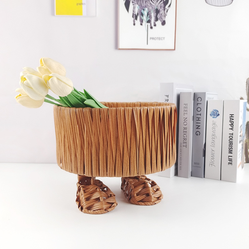 Cesta de almacenamiento de pequeños monstruos tejidos de caña de dibujos animados lindos pies grandes canasta de frutas de escritorio sala de estar bocadillos canasta de almacenamiento