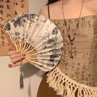 ����ʽˮī���B����Ů�Ї��L�ŵ�h�����ļ��S��y��ؐ����