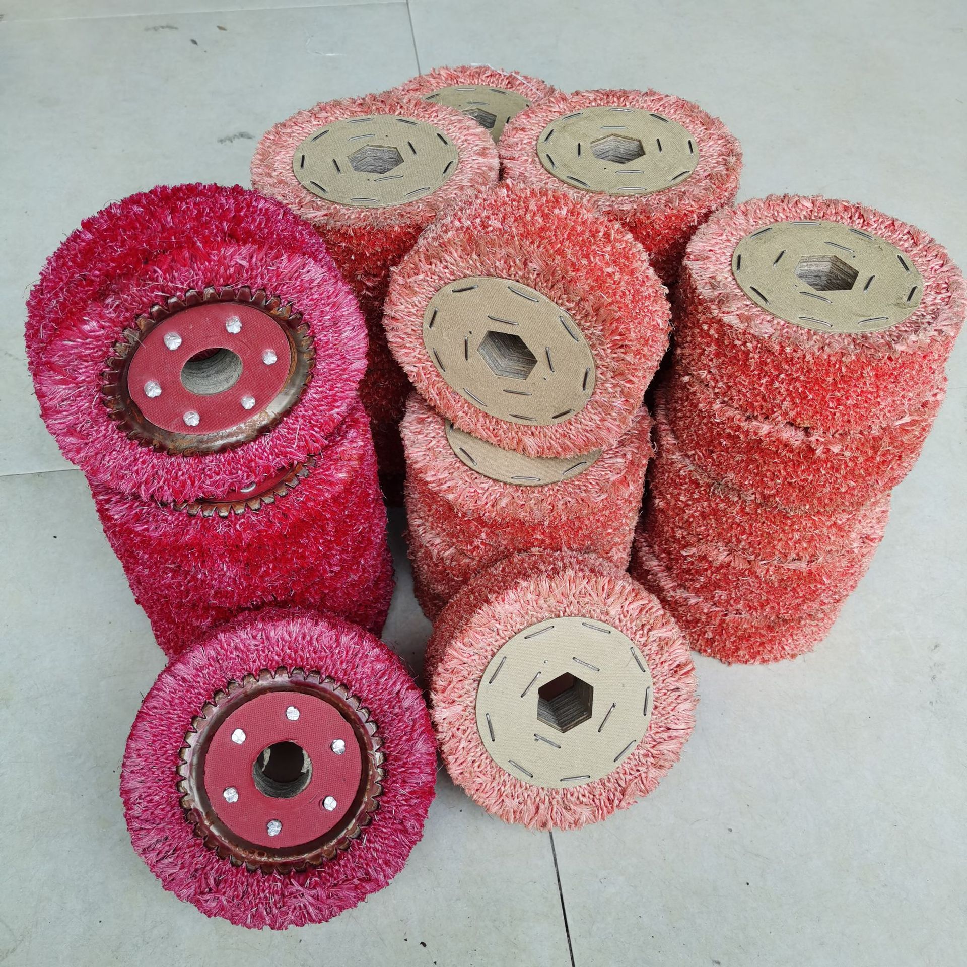 进口红色泡油加硬油麻轮硬油剑麻轮抛光麻轮牛胶麻布轮全麻红麻轮