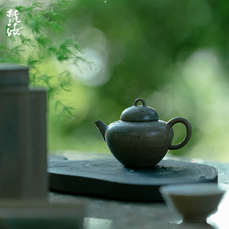 Fanru handmade Japanese style ceramic pot vintage Zen tea color Tea Teapot with filter ball tea room home Fanru handmade Japanese style ceramic pot vintage Zen tea color Tea Teapot with filter ball tea room home