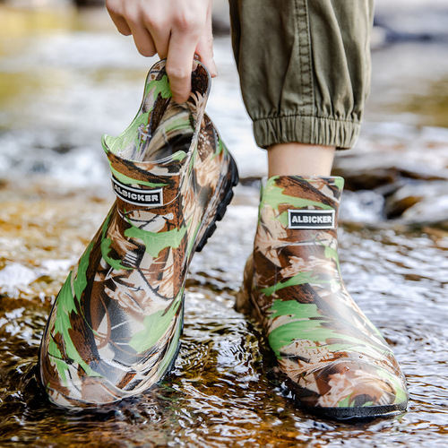 Camouflage Rain Boots for Men, Outdoor Low-Top Non-Slip Rain Boots for Men, Waterproof Shoes for Fishing, Niche Wear-Resistant Rubber Boots in Large Sizes