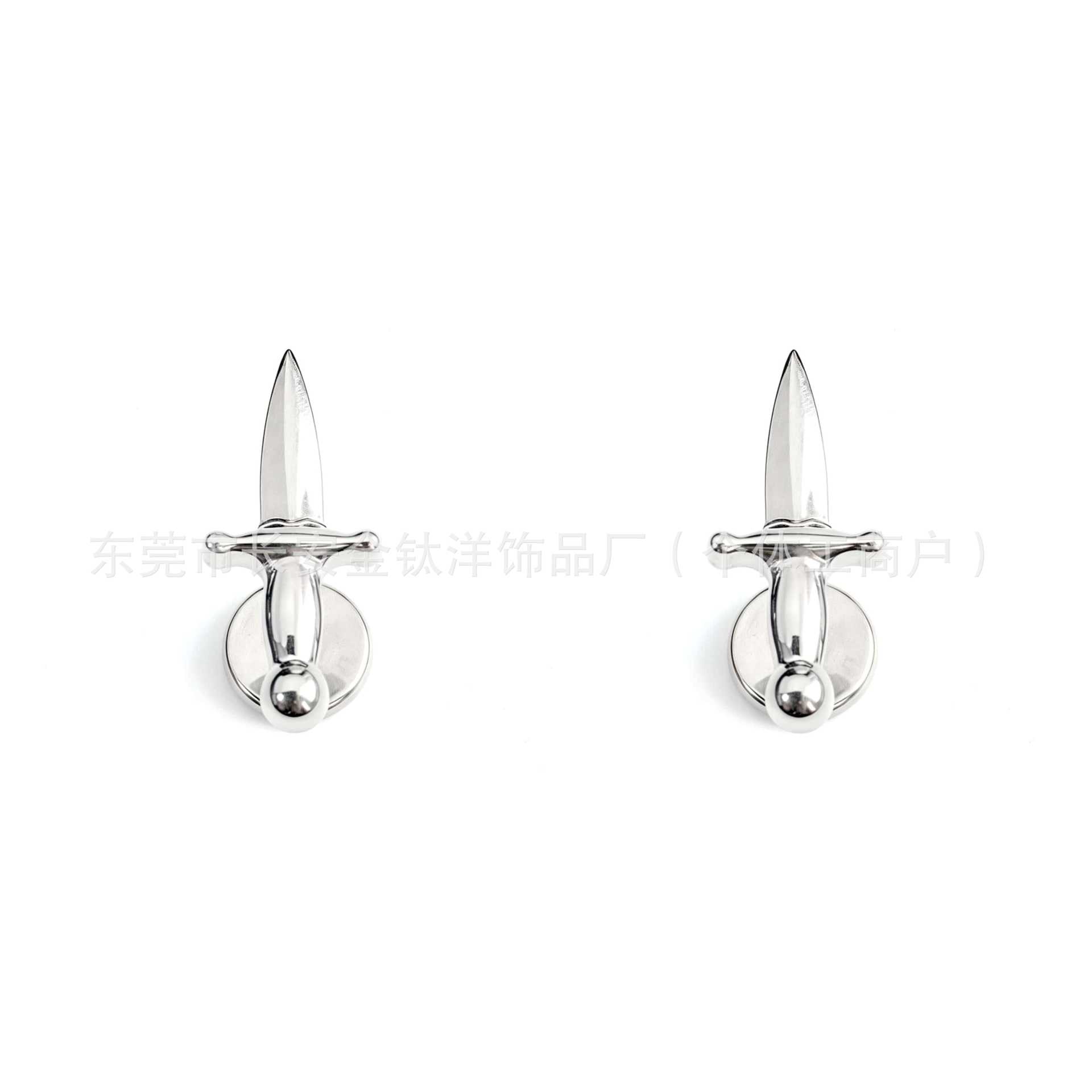 Pointed titanium steel lip stud product view