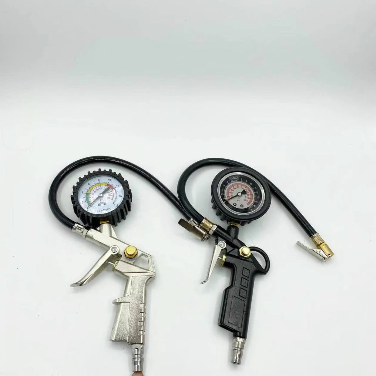 Air Pressure Gauge Tire Pressure Gauge with Inflatable Car Tire Pressure Gauge Digital Display Truck Tire Pressure Monitoring High-Precision Air Gun
