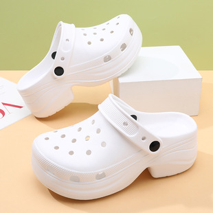 2024 Summer New Women's Hole Slide Height Increase All-match Slim Look Fashionable Solid Color Casual Outdoor Beach Baotou Tops