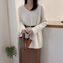 女大V领中长款纯羊毛衫秋冬季欧货宽松慵懒针织毛衣腰带装饰