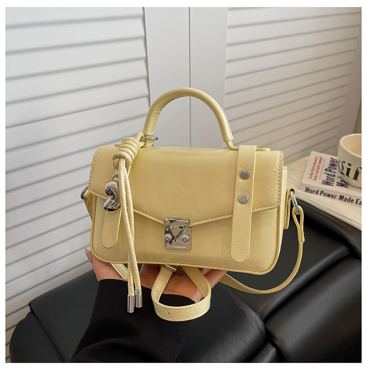 Bolso de mano de alta sensación para mujeres 2026 verano nuevo nicho bolso pequeño de lujo ligero de moda versátil mochila de hombro image 8