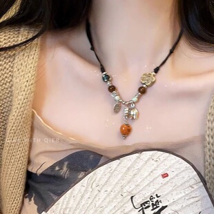 New Chinese-Style Ethnic Retro Butterfly Necklace with a Long Tassel Design, Popular Online Choker Necklace Wholesale, Safe and Sound