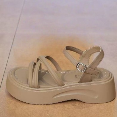 Una palabra con sandalias de hadas de color sólido primavera y verano de 2026 nuevo estilo simple exterior temperamento versátil sandalias gruesas