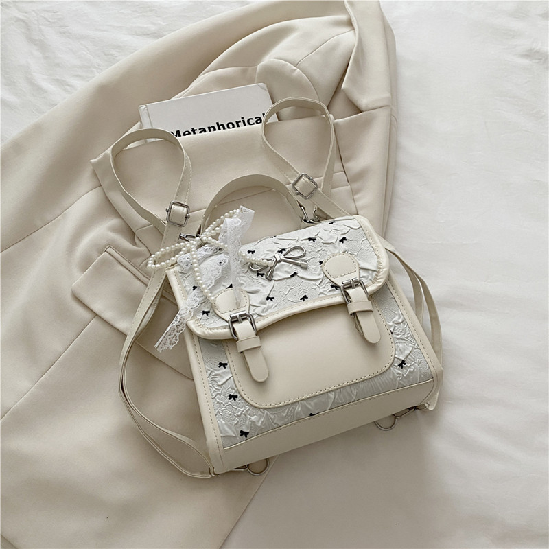 Colgante de cinturón blanco