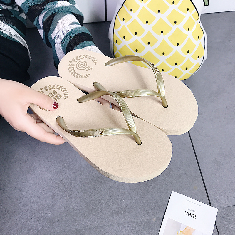 Flip flops de mujer de verano anti-deslizante confort de calzado de playa simple zapatillas de calzado de pies planas