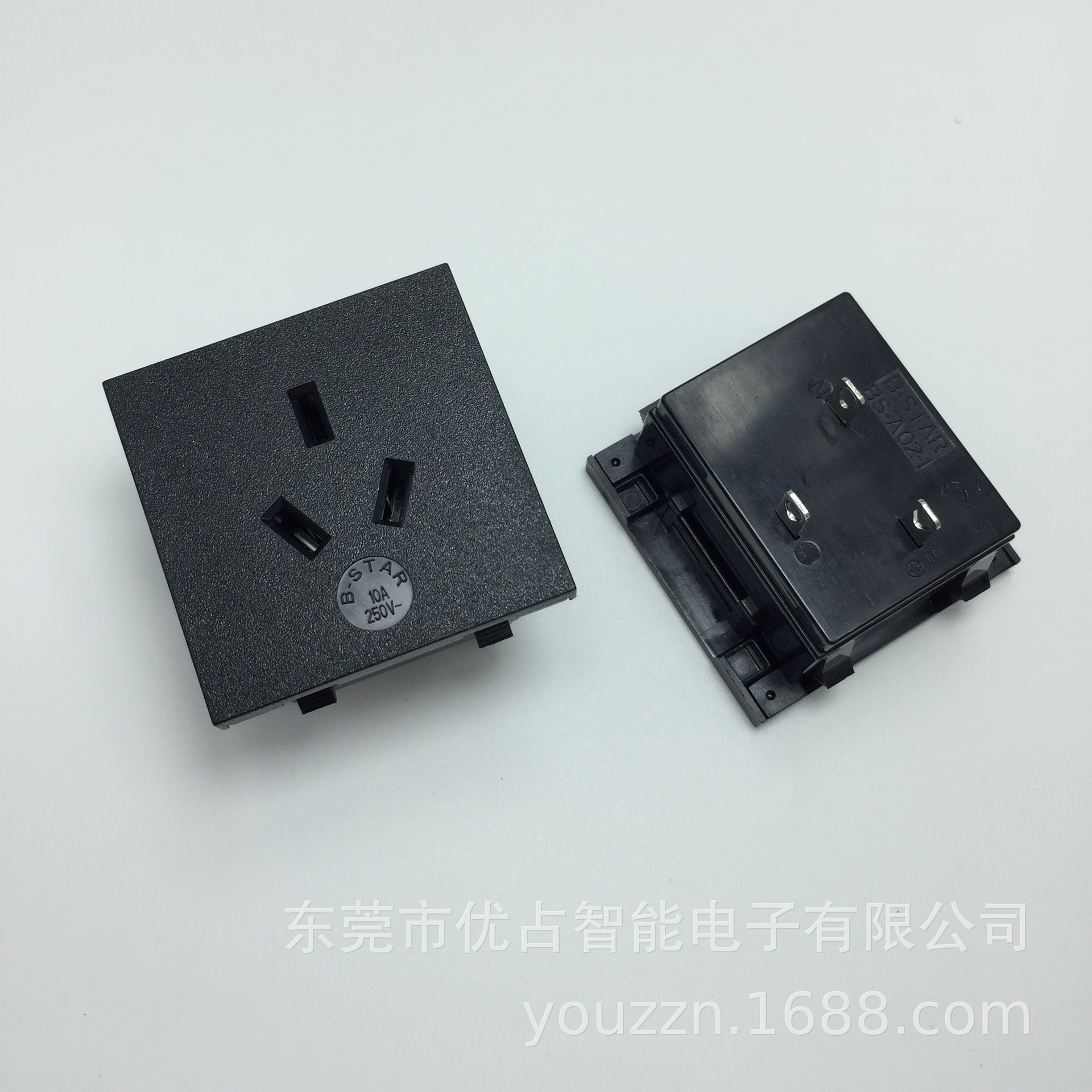 优占供应方形面板尺寸50*50MM 10A250V BS-A02-1 卡式 阿根廷插座