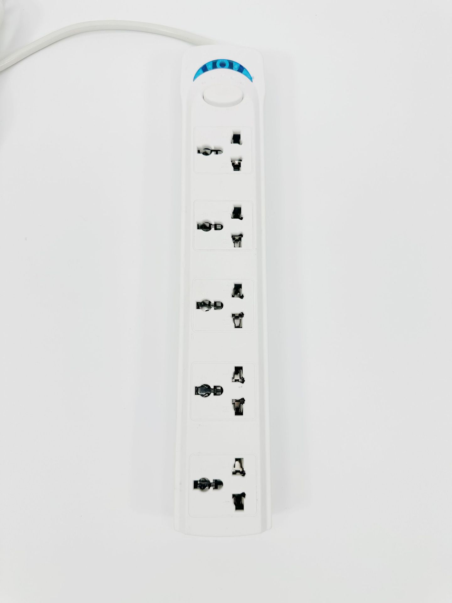 Junta de enchufe del Medio Oriente Europa y América enchufe estándar británico enchufe especial de Dubái para enchufe transfronterizo enchufe de laboratorio de comercio exterior enchufe de cable