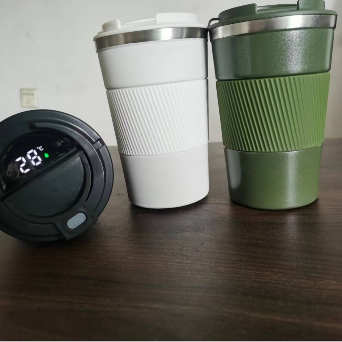 Termo de Café de Tercera Generación 304 con Funda de Silicona para Auto, Antideslizante, Portátil, de Acero Inoxidable.