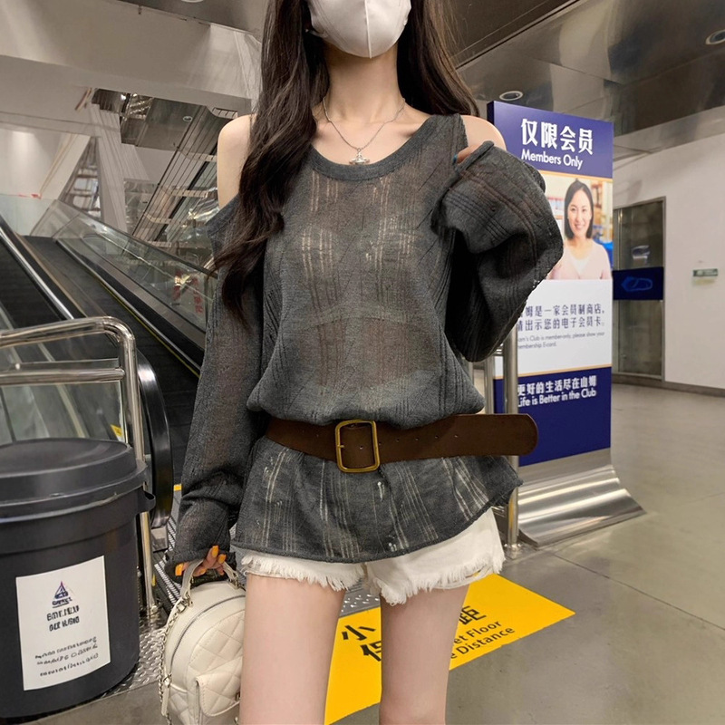 慵懒风露肩长袖针织衫2025早秋新款辣妹宽松薄款叠穿设计感上衣女|undefined