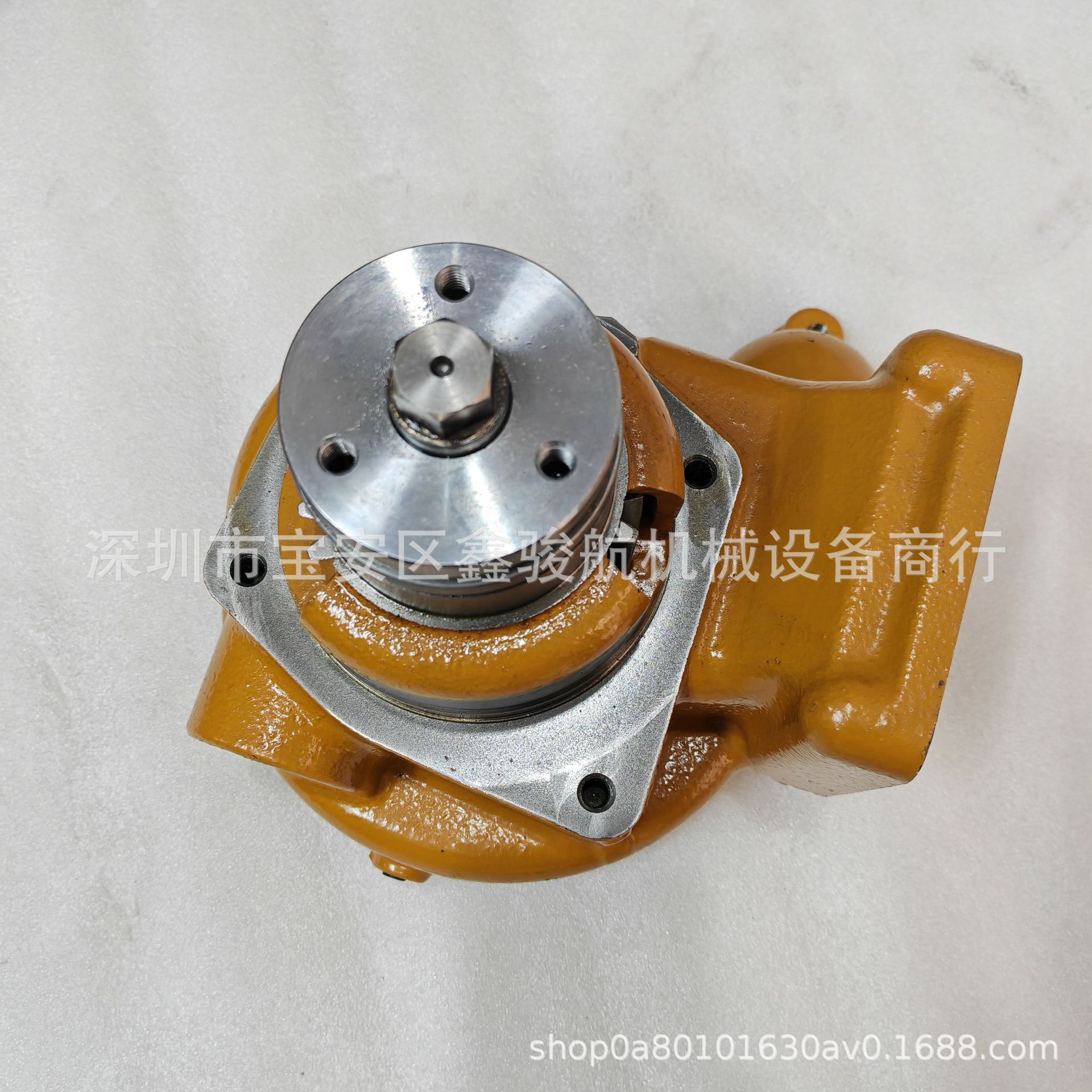 挖掘机配件 WA500-6水泵  发动机6D140-5水泵 6261-61-1101/1210