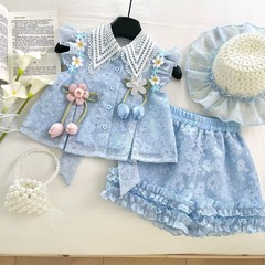 夏の女の子のスーツ 2025 新しい女の赤ちゃんフラワーレースバックレスシャツトップレースショーツ 2 点セット