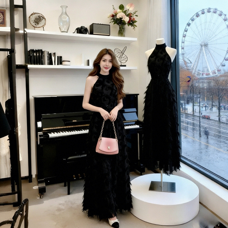Halter Neck Feather Tassel Black Gown Long Dress French Style Birthday Ball Cocktail Party Elegant and Dignified Evening Wear